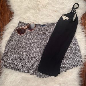 American Eagle Chevron Shorts Size Large